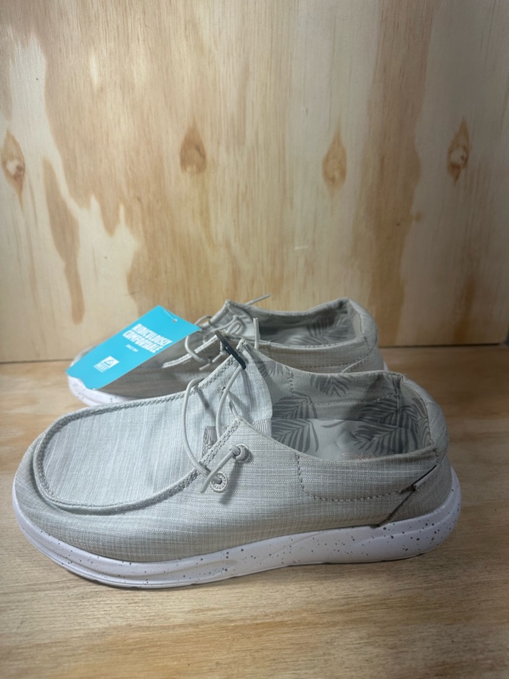 Reef Cushion Coast Grey Sneakers Women’s Size 7